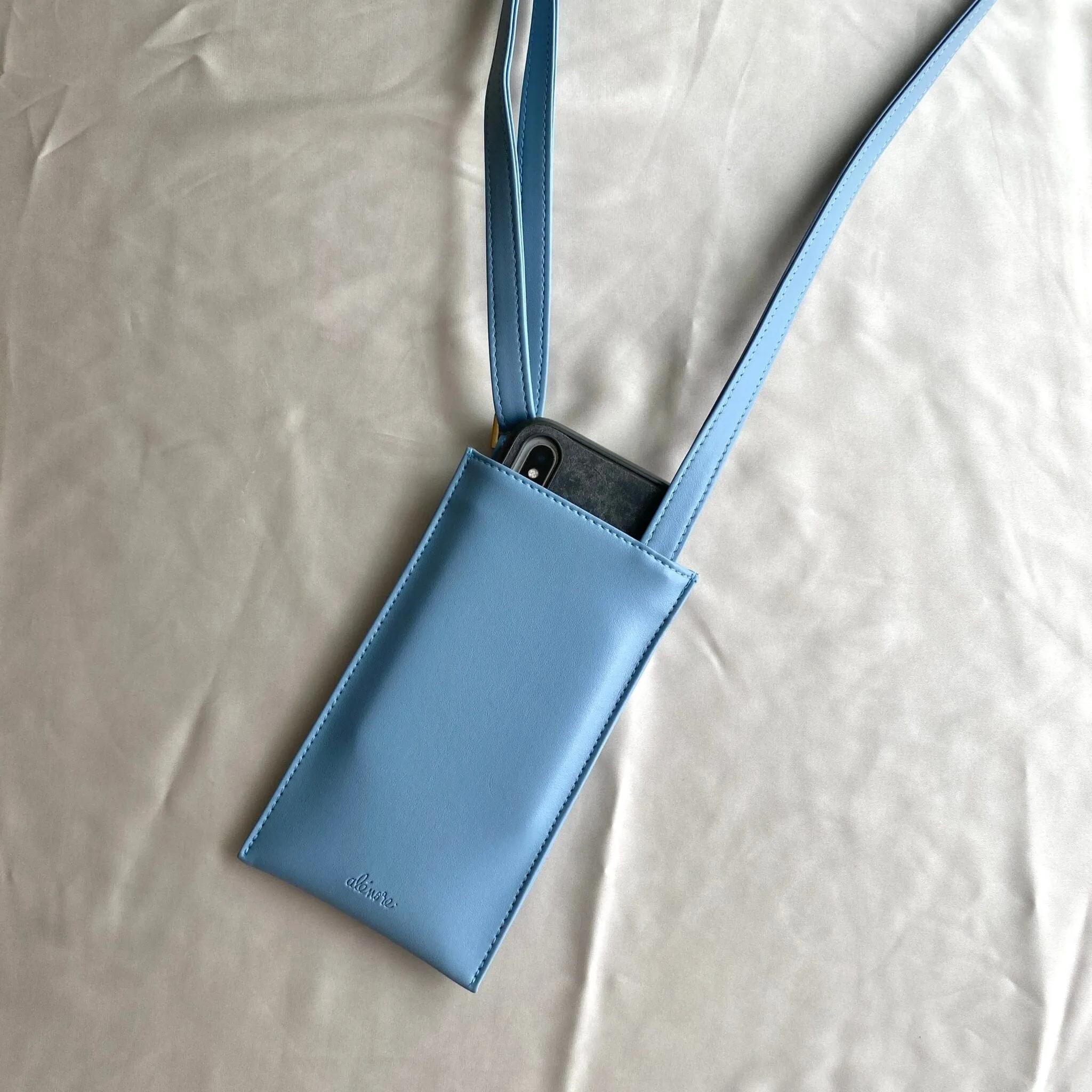 Vanilla Vegan Apple Leather Pouch | Blue