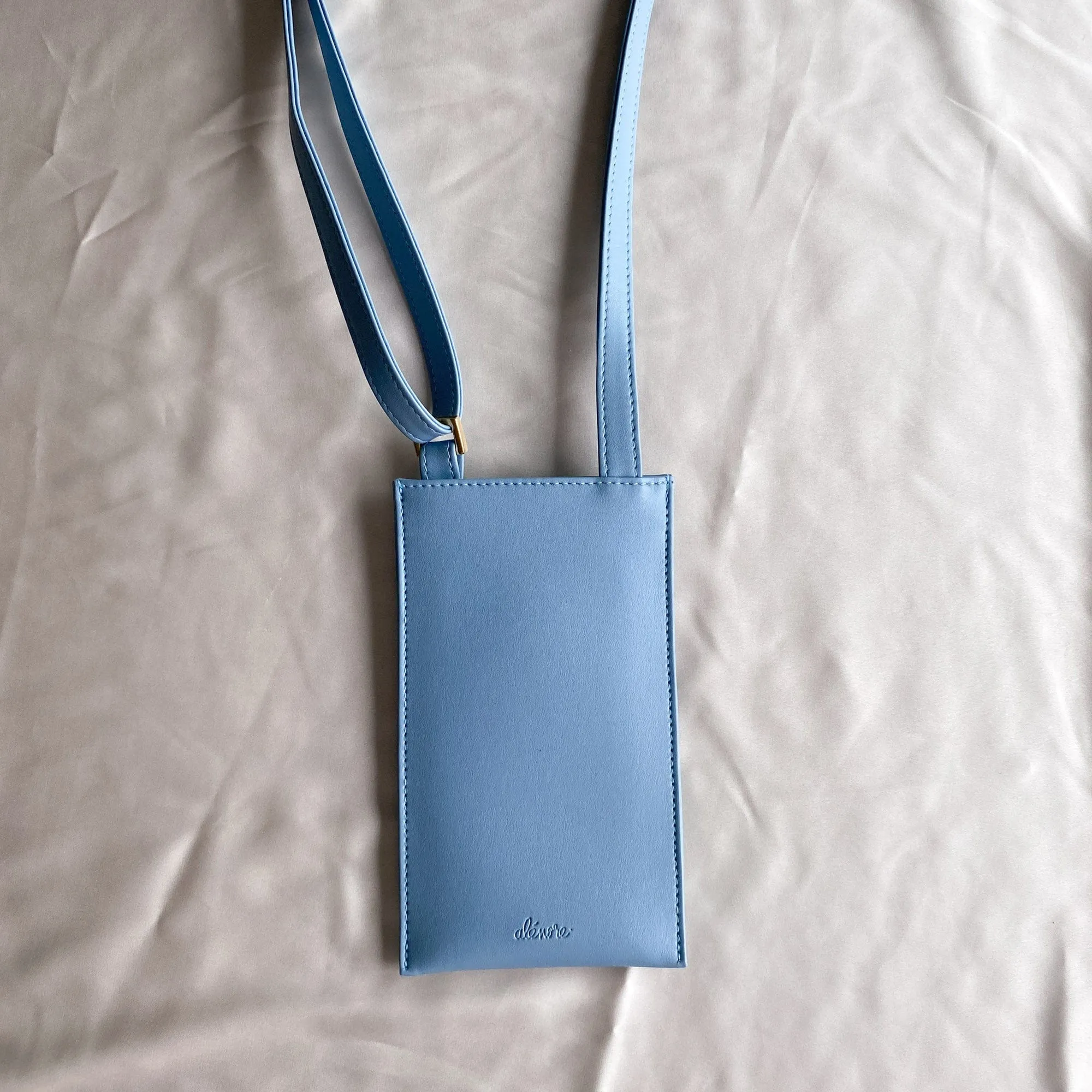 Vanilla Vegan Apple Leather Pouch | Blue