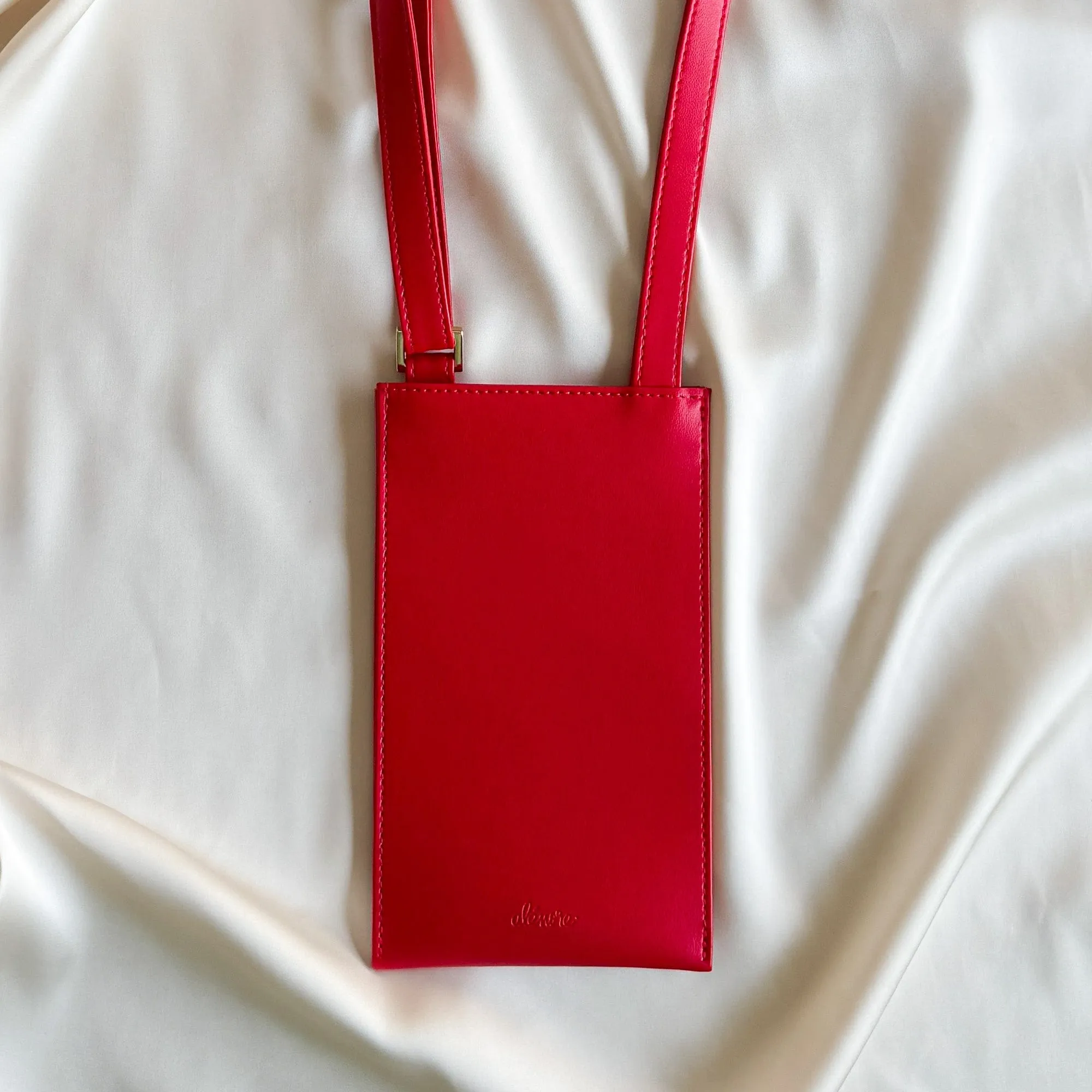 Vanilla Vegan Apple Leather Pouch | Red