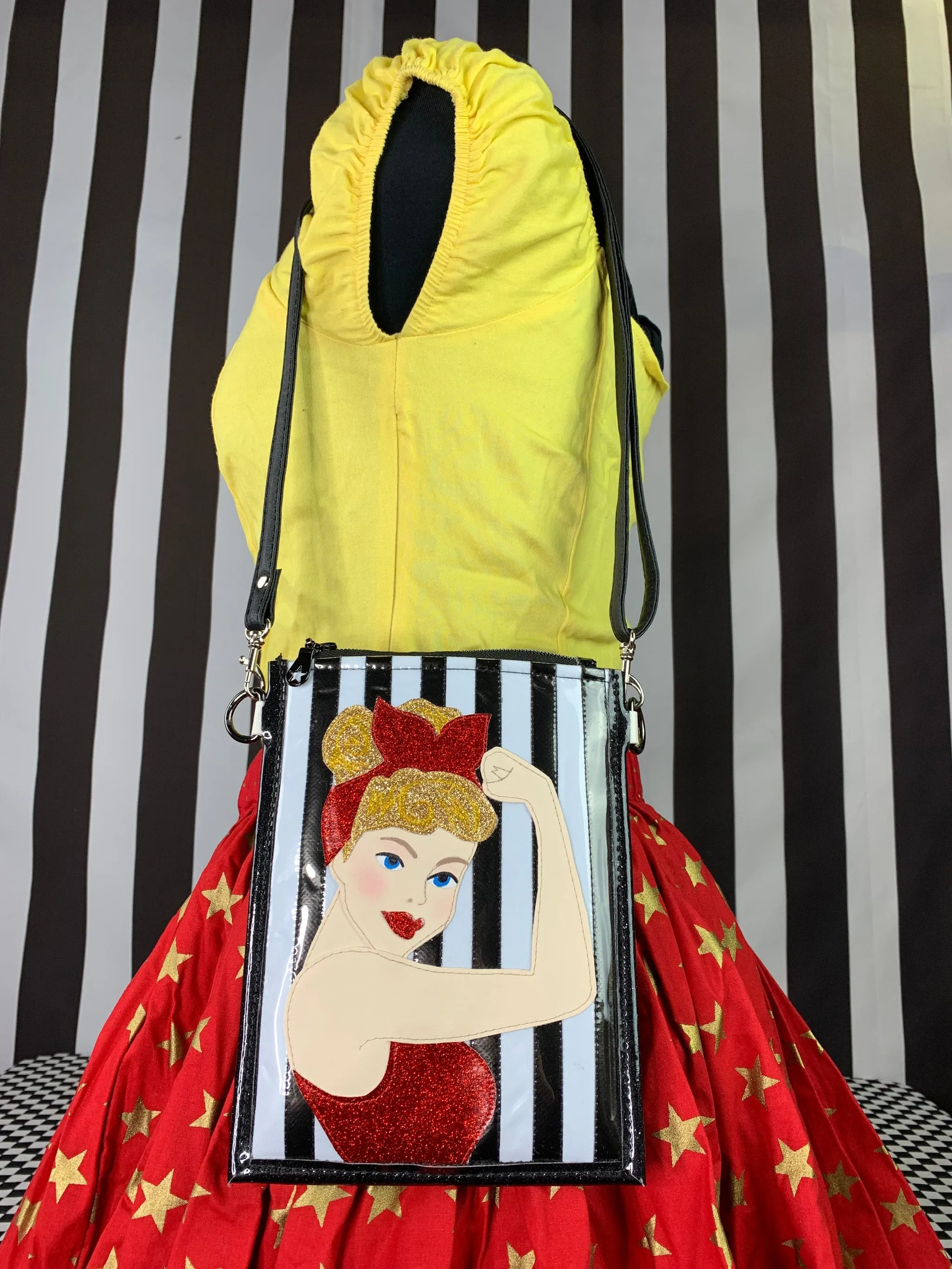 WE CAN DO IT phone cross body bag