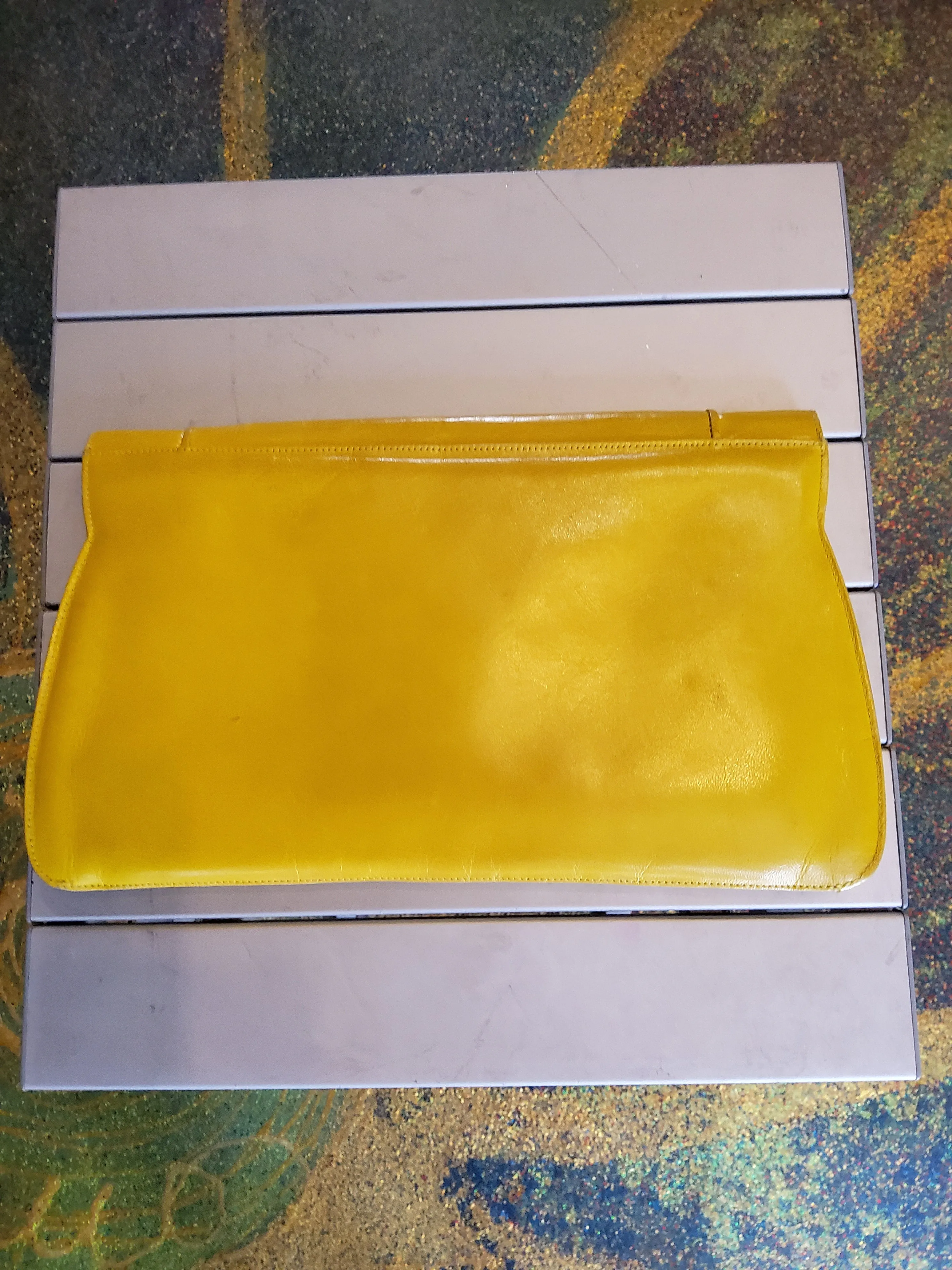Women's clutch