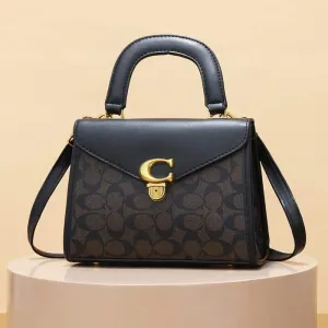 Womens Tammie Shoulder Bag In Leather