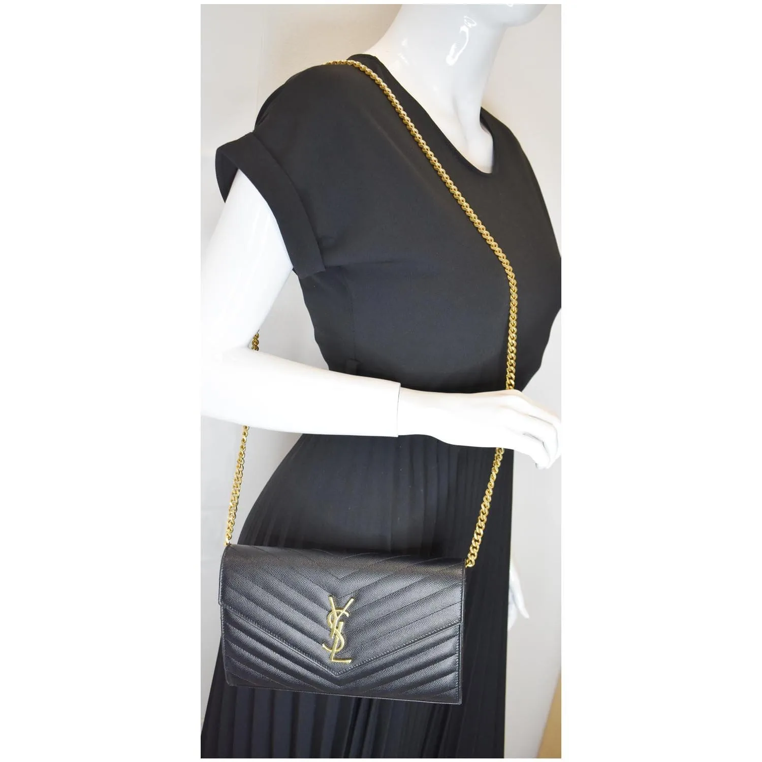 YVES SAINT LAURENT Matelasse Chevron Grain De Poudre Envelope Chain Wallet Black