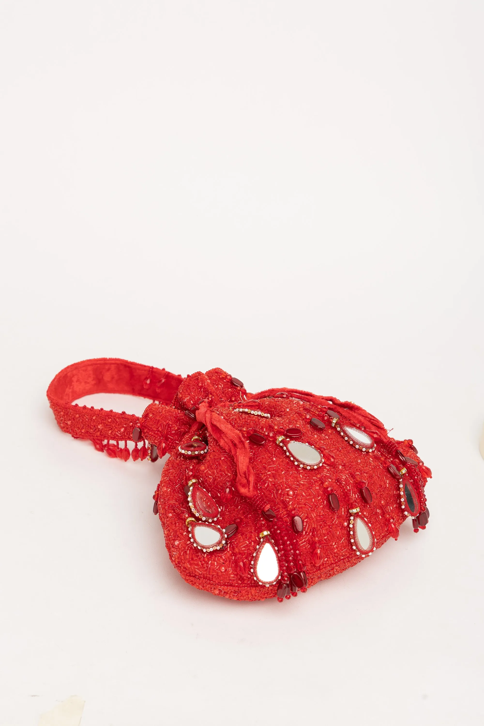 Zuri Potli – Red